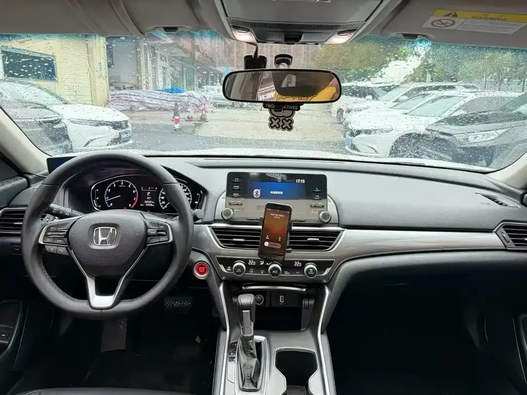 Honda Accord — фото 5