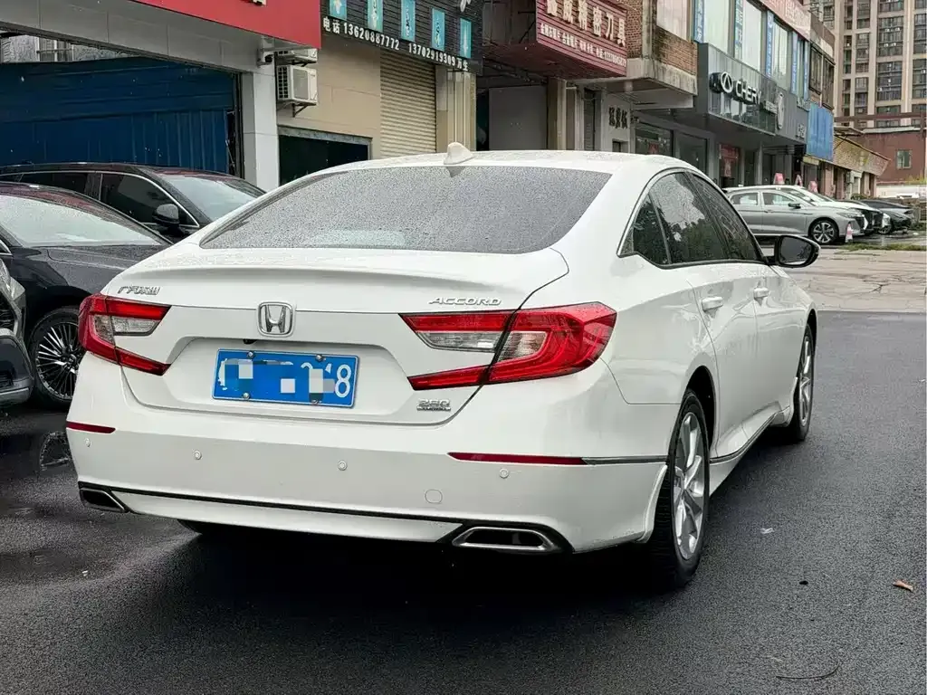 Honda Accord — фото 3
