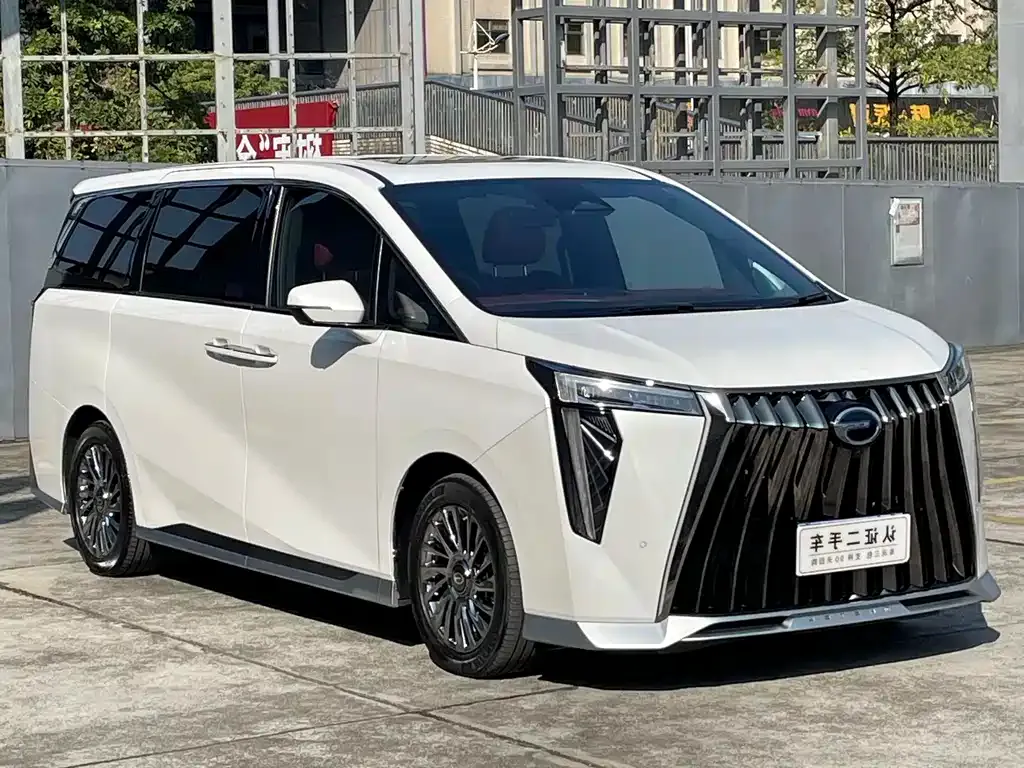 GAC Motor Trumpchi M8 — фото 1