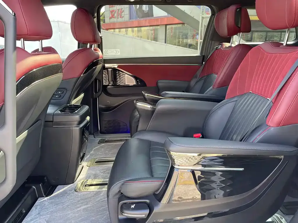 GAC Motor Trumpchi M8 — фото 3