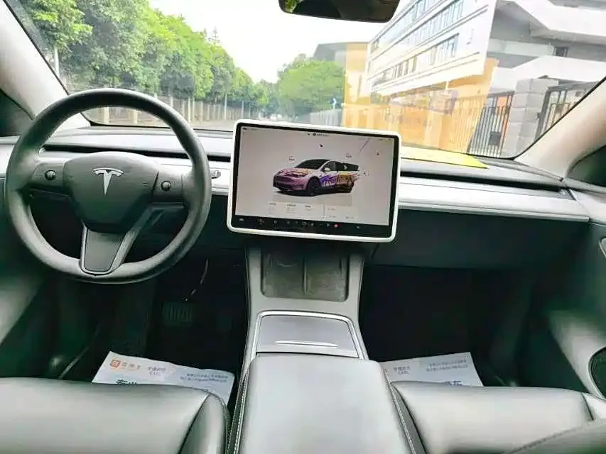 Tesla Model Y — фото 3