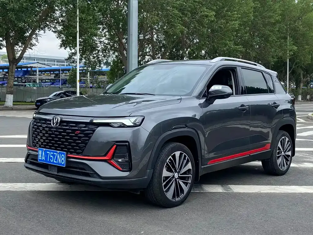 Changan CS35PLUS — фото 1