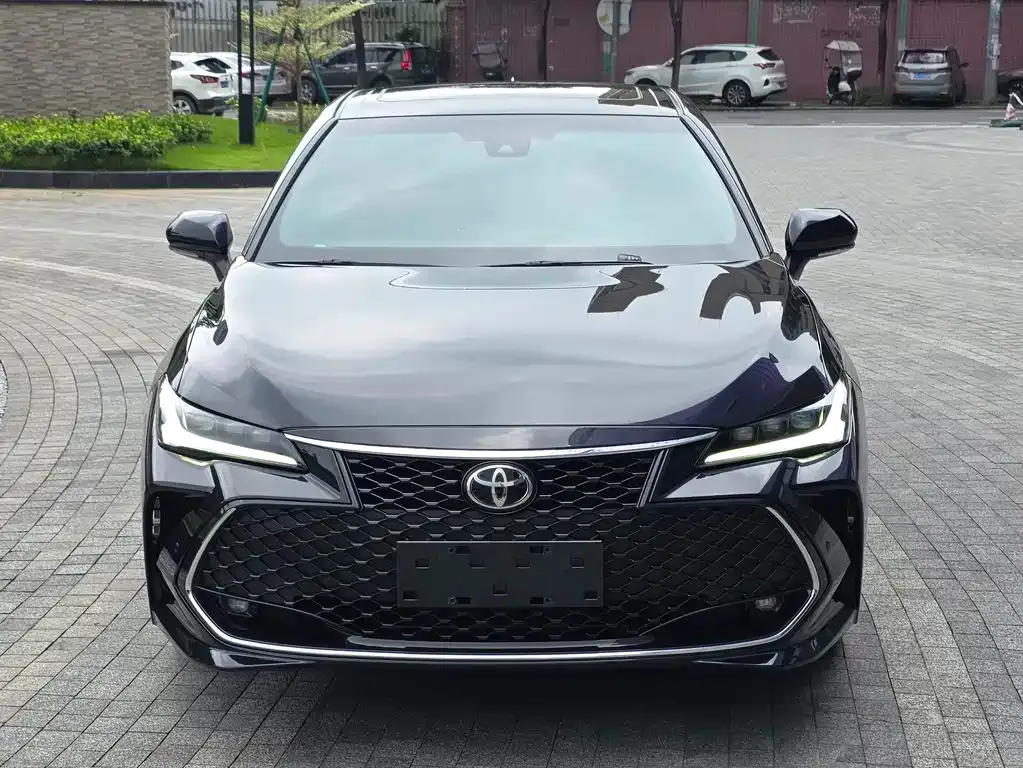 Toyota Avalon — фото 4