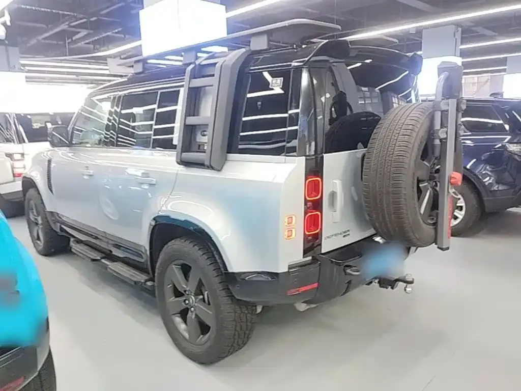 Land Rover Defender — фото 2
