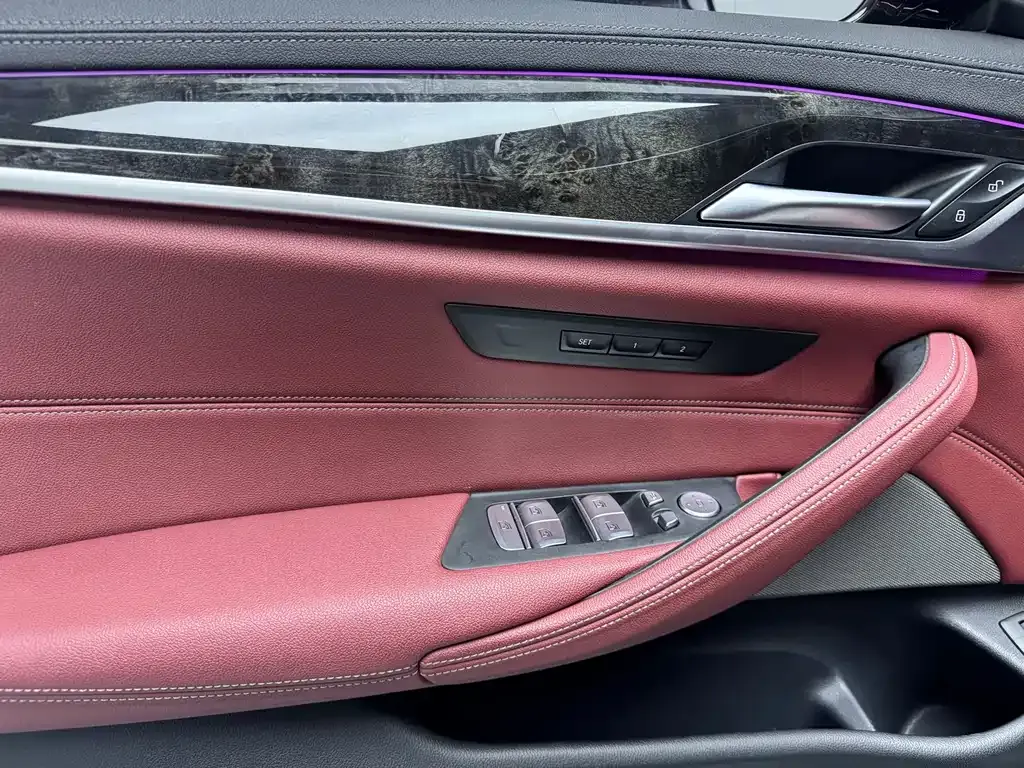 BMW 5 Series 2021 из CN, фото 6