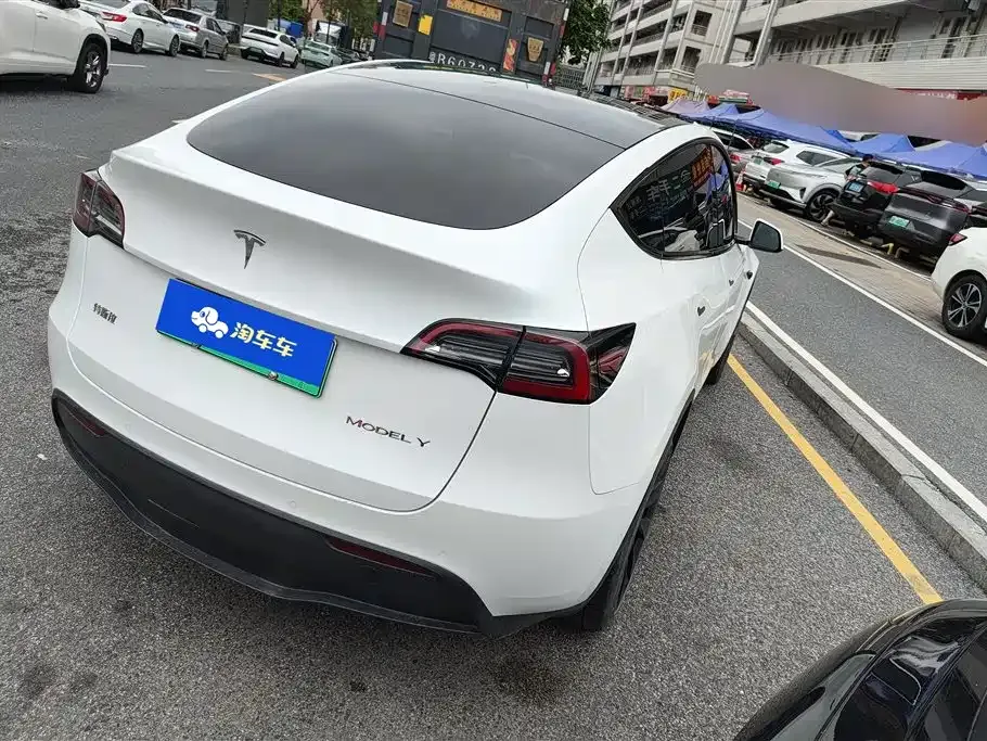 Tesla Model Y — фото 7