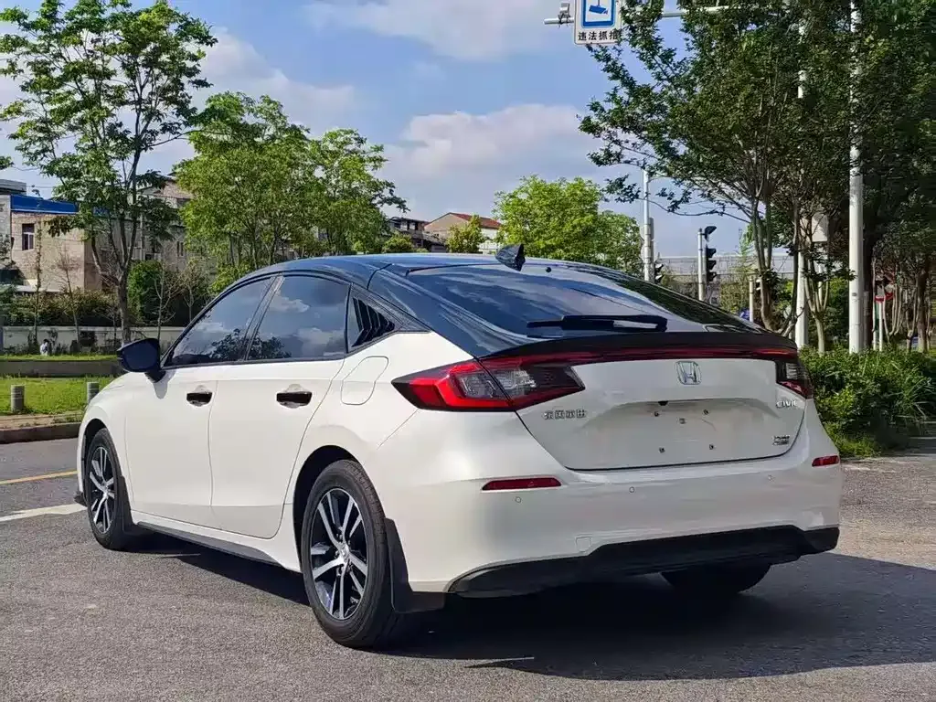 Honda Civic — фото 9