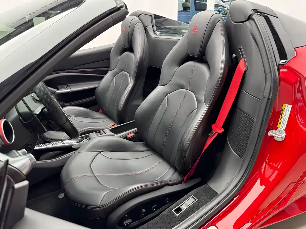 Ferrari F8 — фото 6