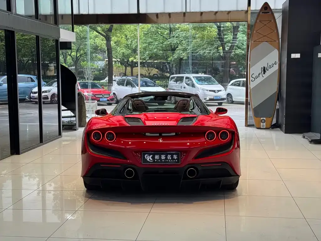 Ferrari F8 — фото 3