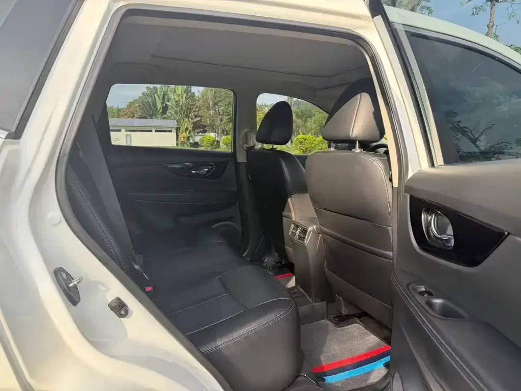 Nissan X-Trail 2021 из CN, фото 4