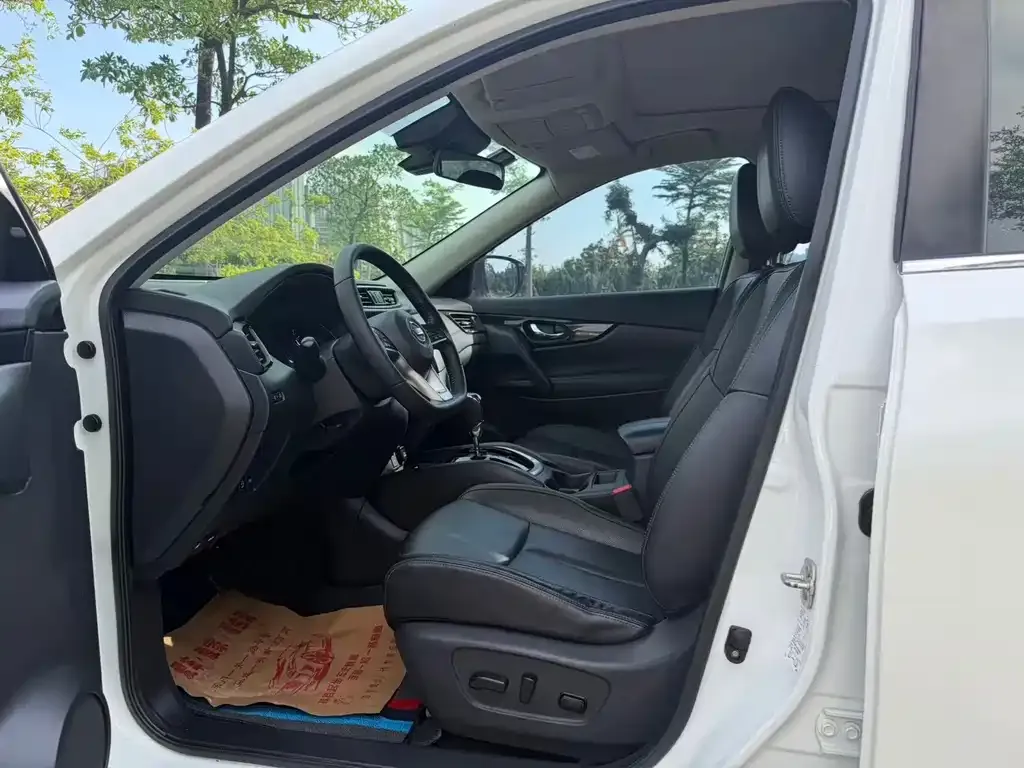 Nissan X-Trail 2021 из CN, фото 3