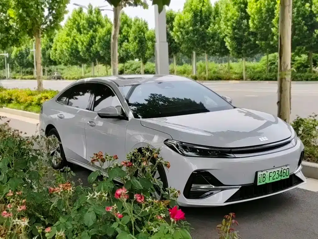 Geely 银河A7 EM