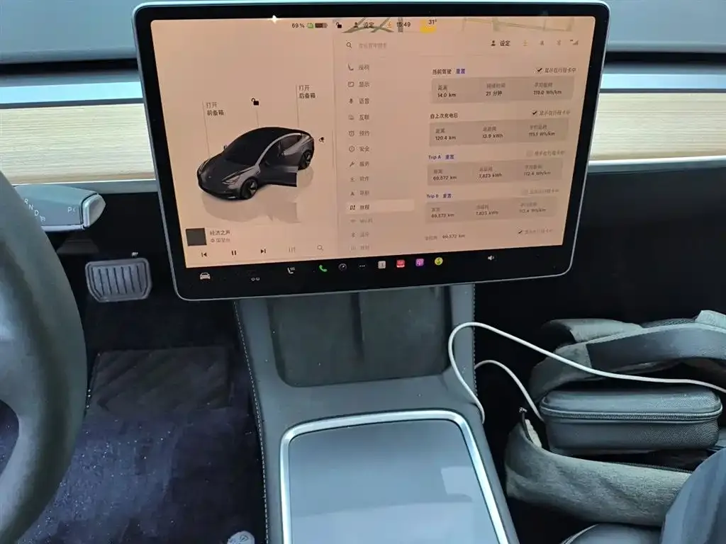 Tesla Model 3 — фото 3