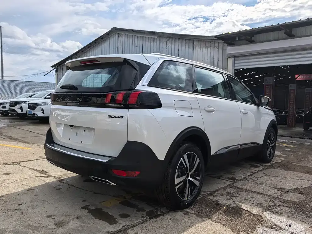 Peugeot 5008 2026 из CN, фото 3