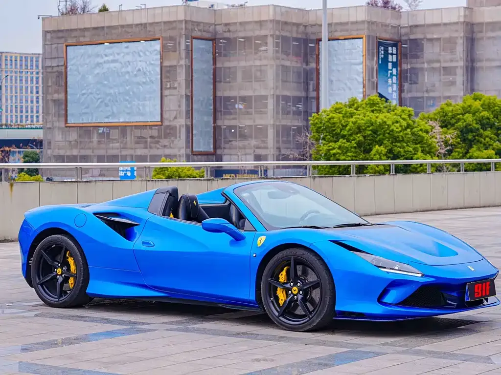 Ferrari F8 — фото 10