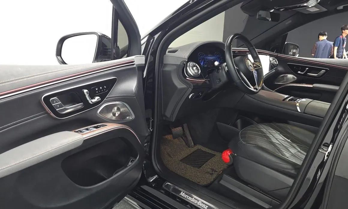 Mercedes-Benz EQS 2023 из KR, фото 3