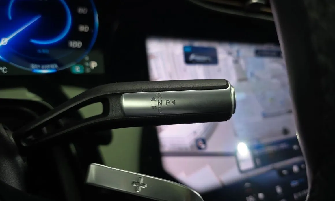 Mercedes-Benz EQS 2023 из KR, фото 2