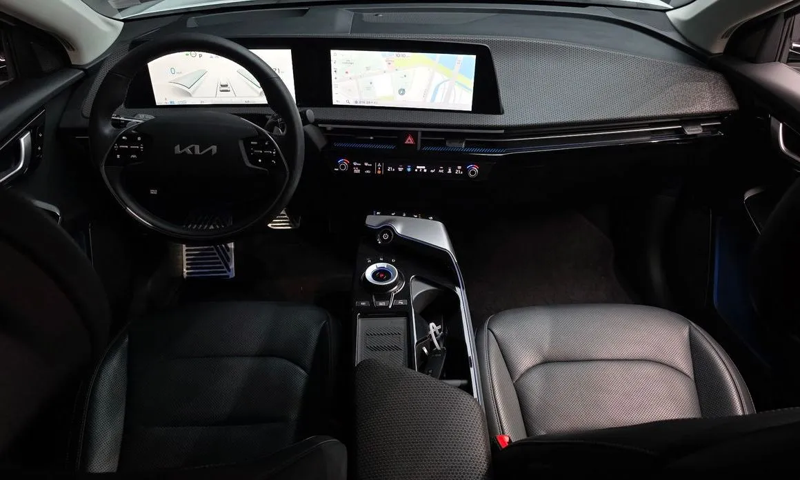 Kia EV6 — фото 8