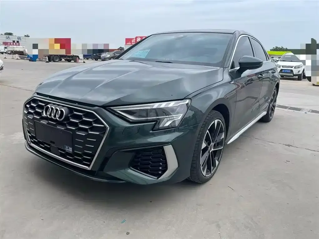 Audi A3 — фото 1
