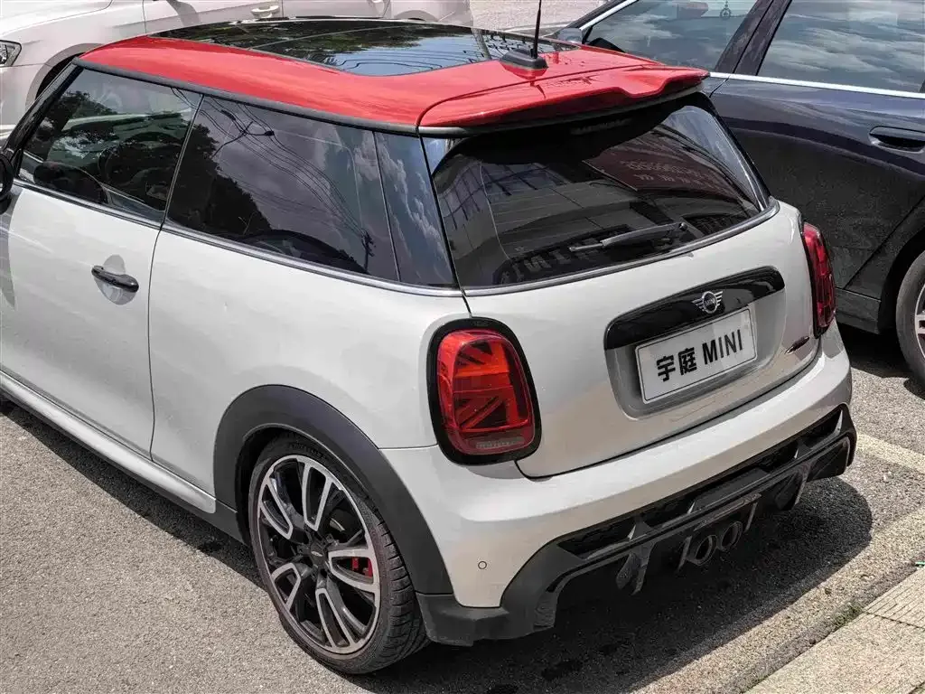 MINI JCW (John Cooper Works) — фото 6