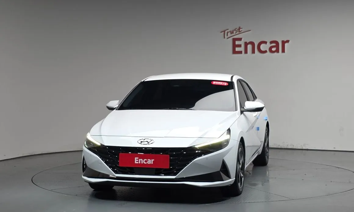 Hyundai AVANTE 2023 из KR, фото 2