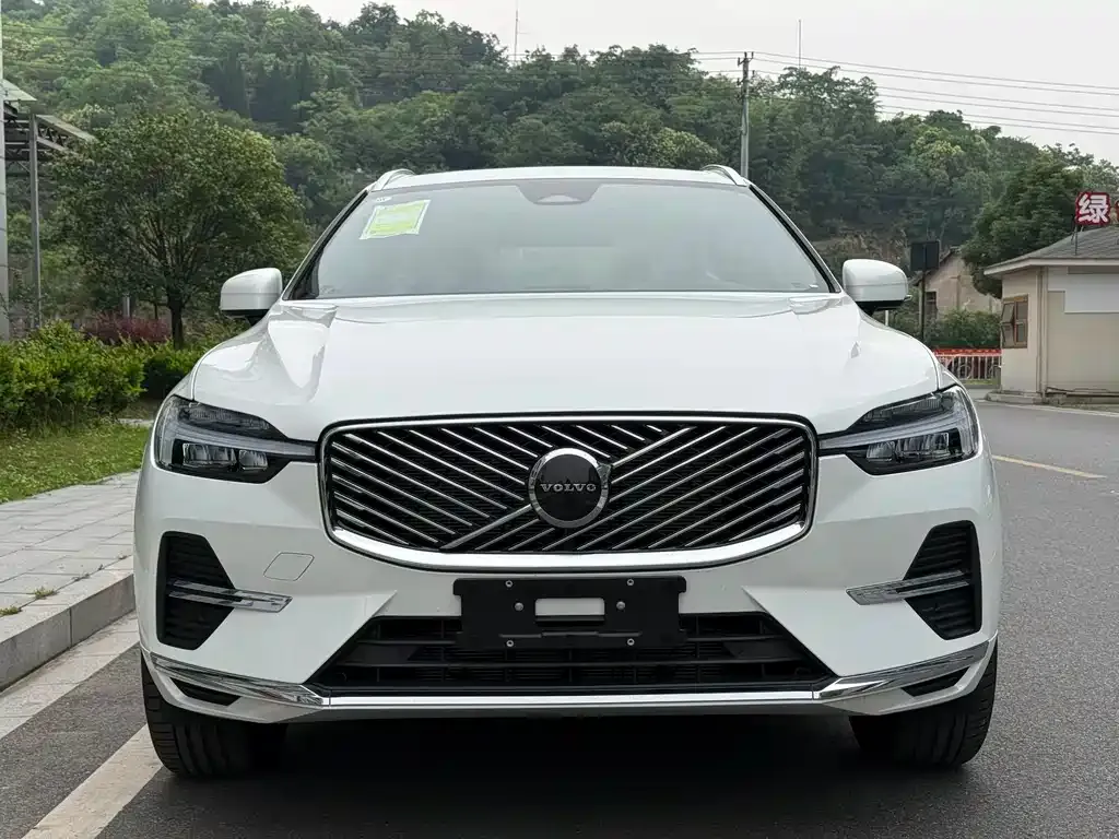 Volvo XC60 — фото 3