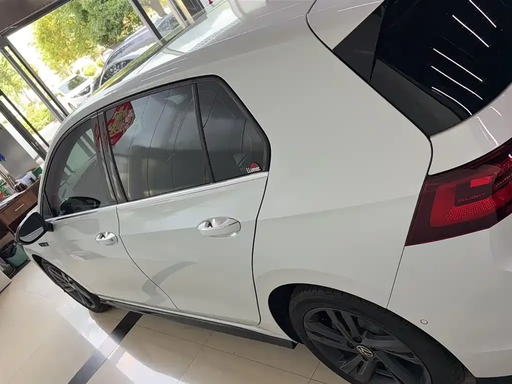 Volkswagen Golf 2024 из CN, фото 8