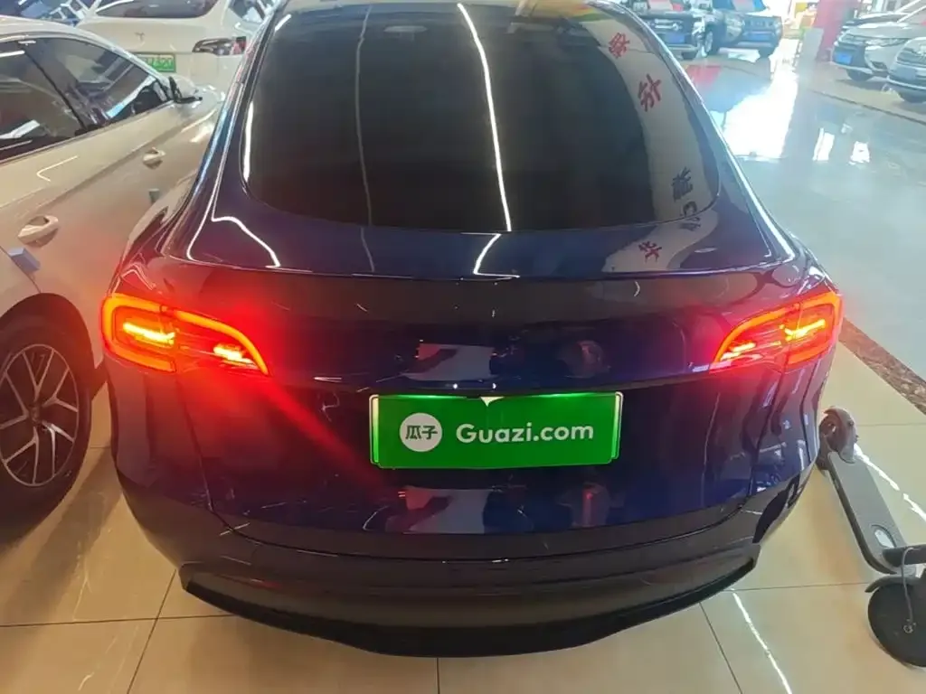 Tesla Model Y — фото 4