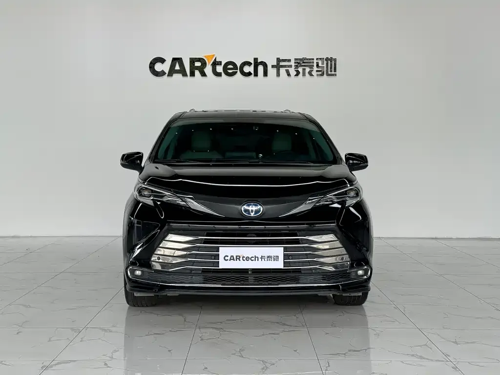 Toyota Sienna 2022 из CN, фото 3