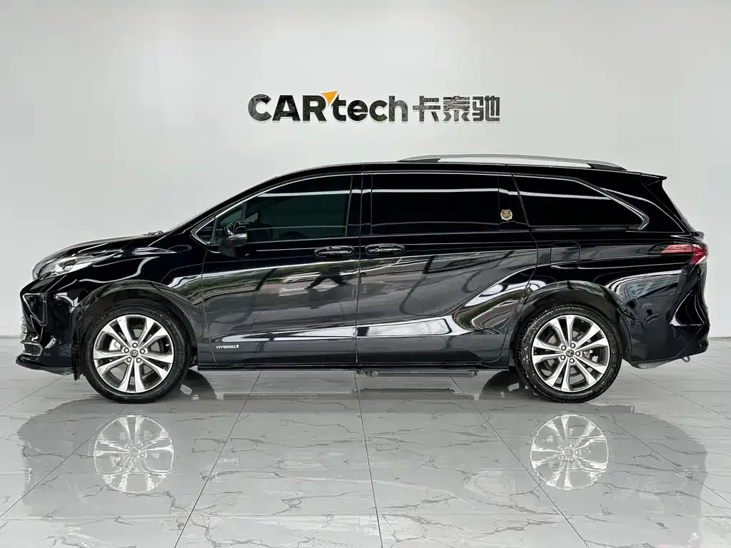 Toyota Sienna 2022 из CN, фото 4