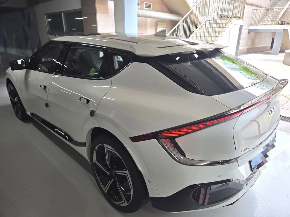 Kia EV6 2023 из KR, фото 7