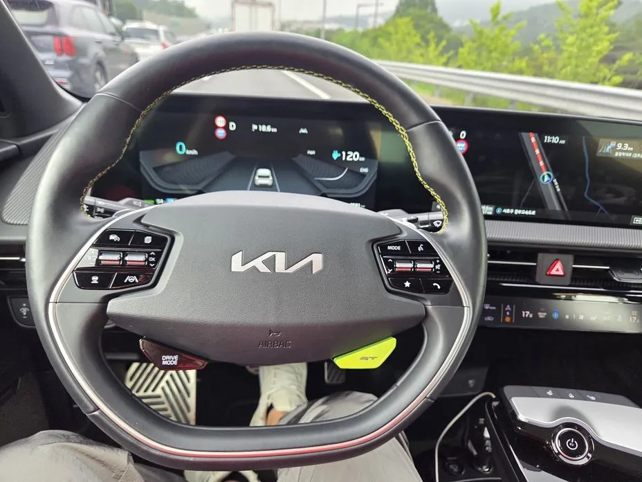 Kia EV6 2023 из KR, фото 10