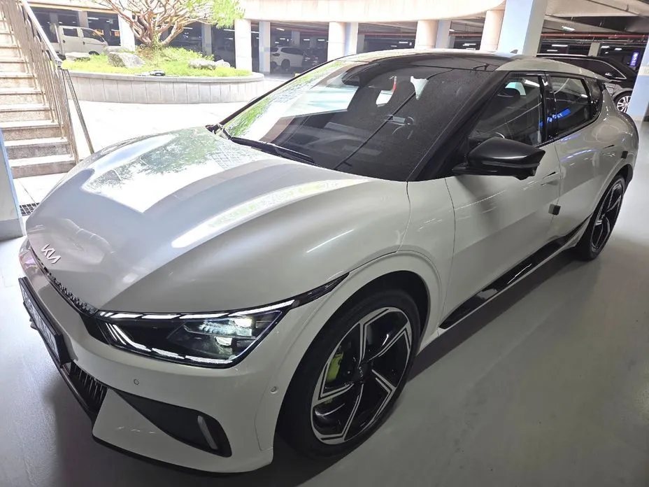 Kia EV6 2023 из KR, фото 6