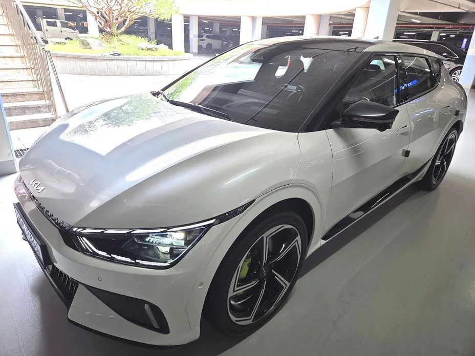 Kia EV6 2023 из KR, фото 9