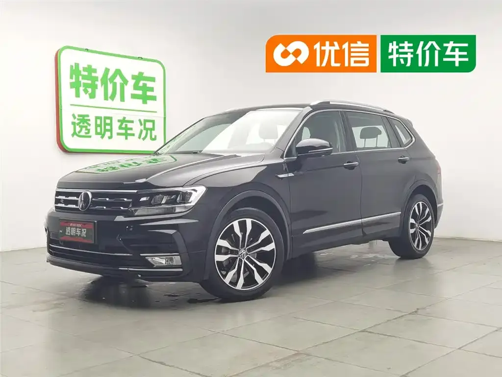 Volkswagen Tiguan L — фото 1