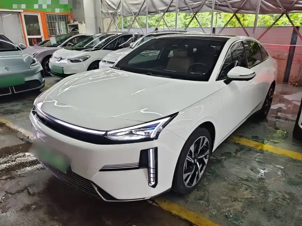Geely Galaxy L6