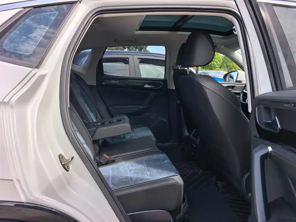 Volkswagen Tayron X 2021 из CN, фото 10