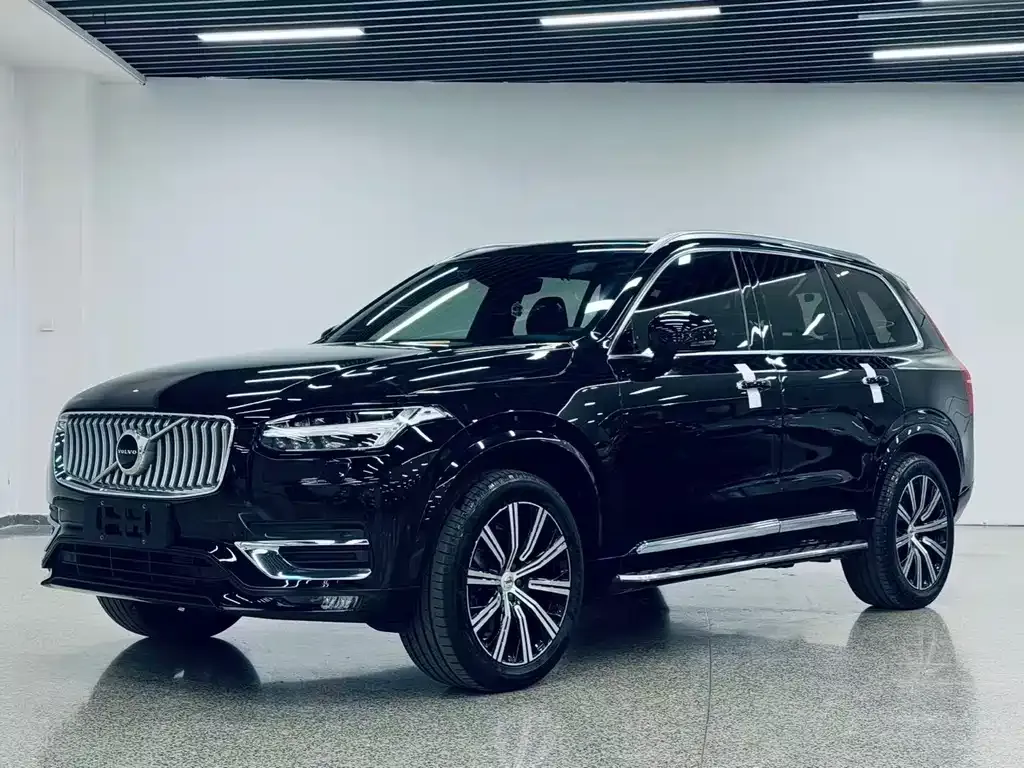 Volvo XC90 — фото 1
