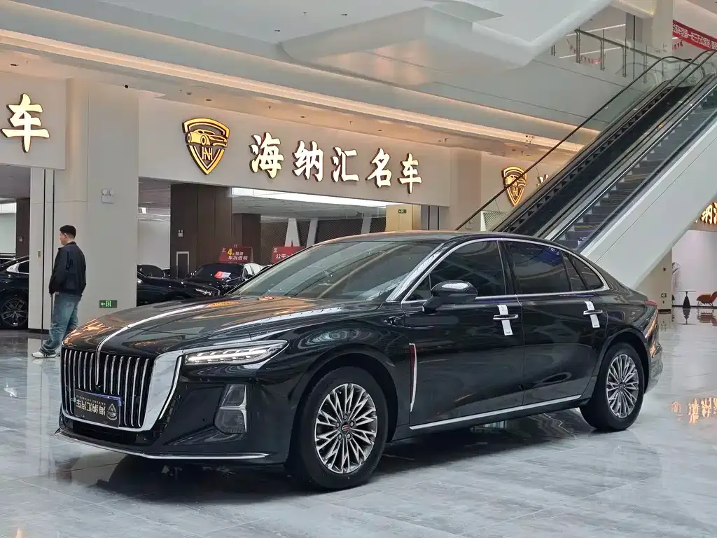 Hongqi H5 — фото 1