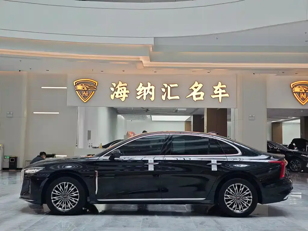 Hongqi H5 — фото 7