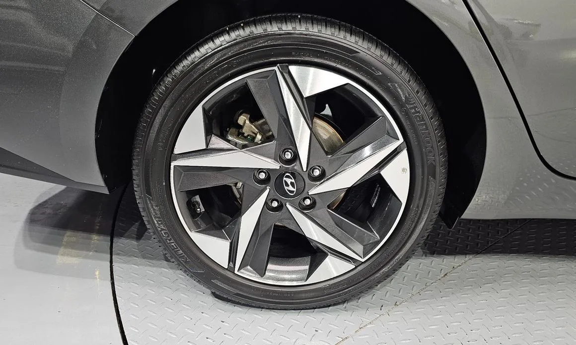 Hyundai AVANTE — фото 10