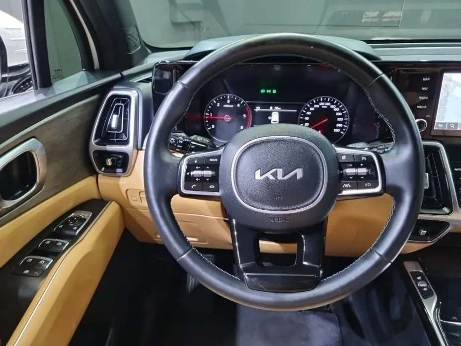 Kia Sorento — фото 5