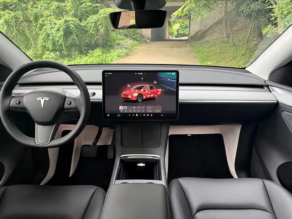 Tesla Model Y — фото 4