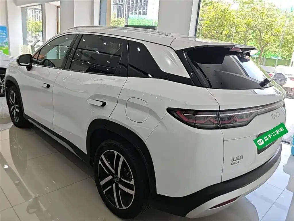 BYD L DM-i — фото 7