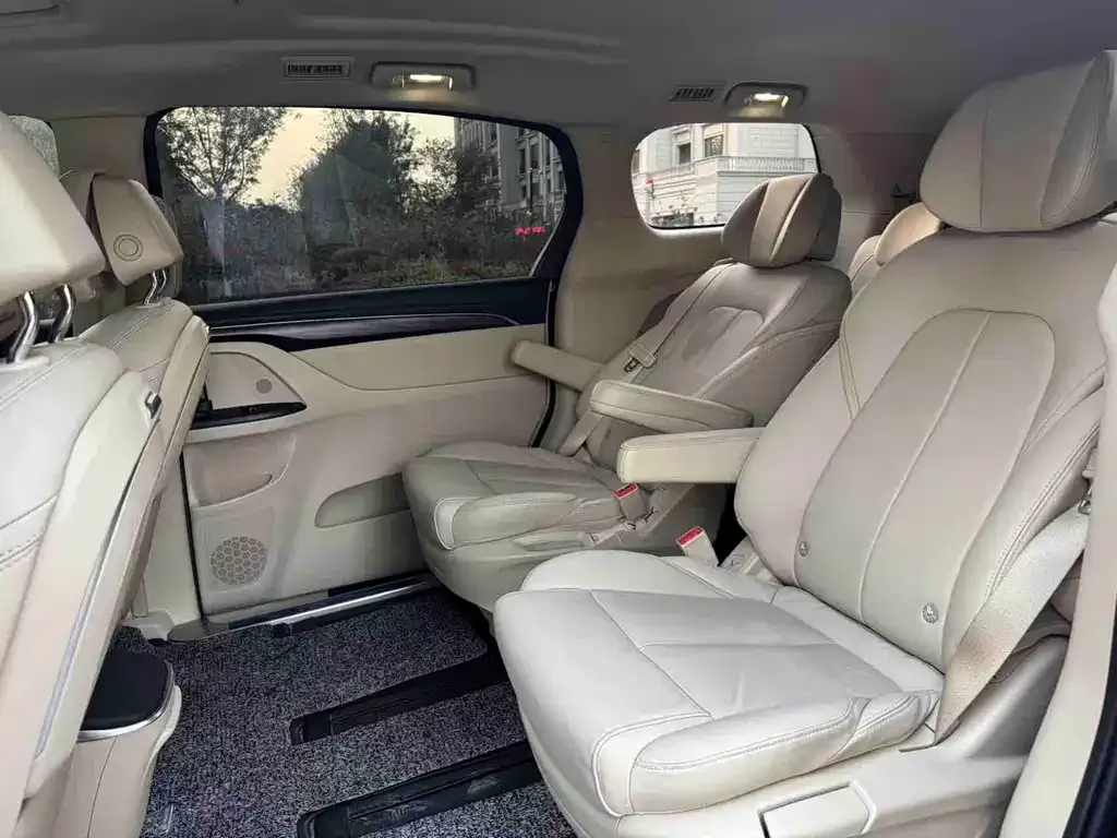 Buick GL8 2022 из CN, фото 4