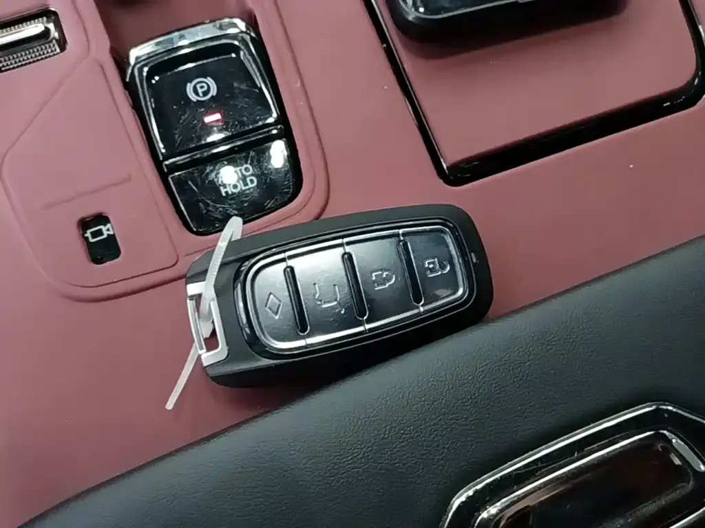 GAC Motor Trumpchi M8 — фото 9