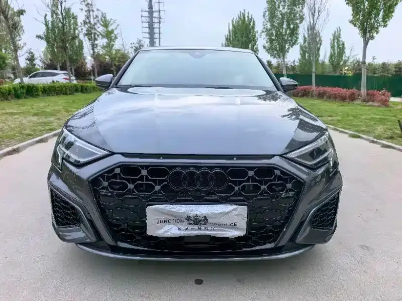 Audi A3 — фото 1