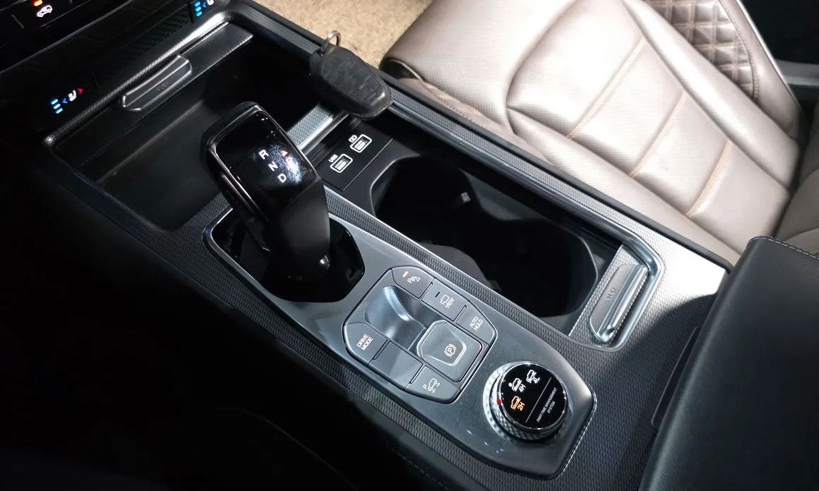 KG Mobility (Ssangyong) Rexton — фото 5