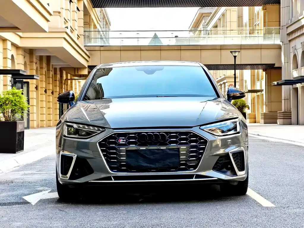 Audi S4