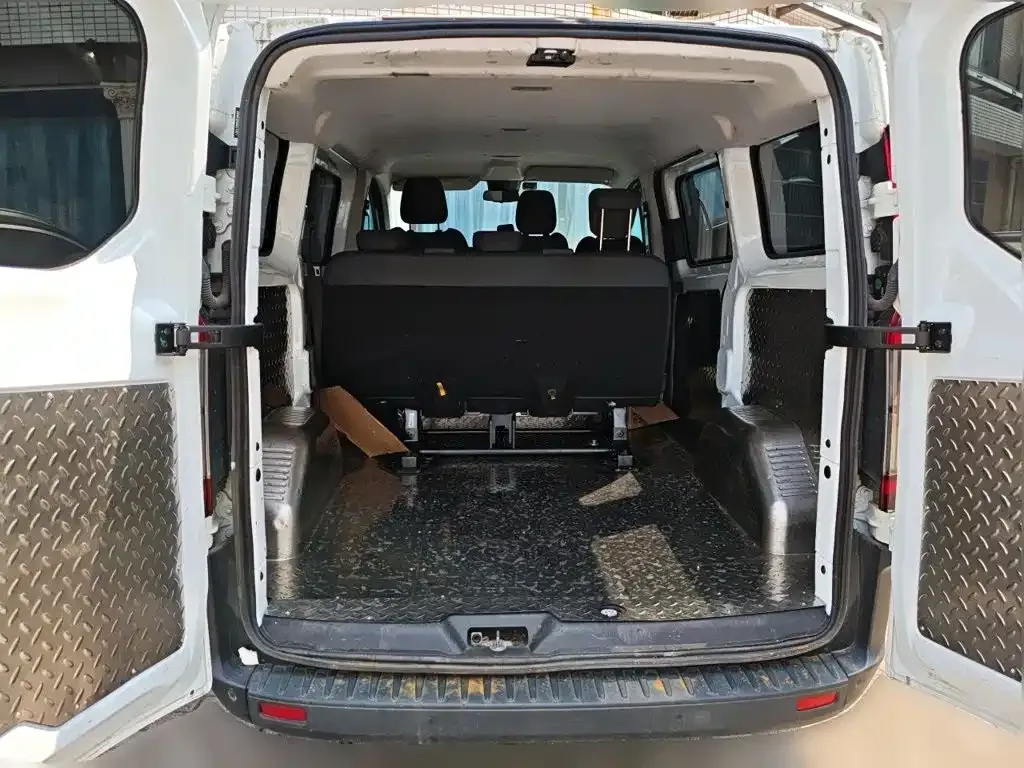 Ford Transit 2023 из CN, фото 4
